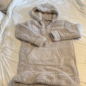 Cozy Grayish/Cream Hooded Fleece Sweater